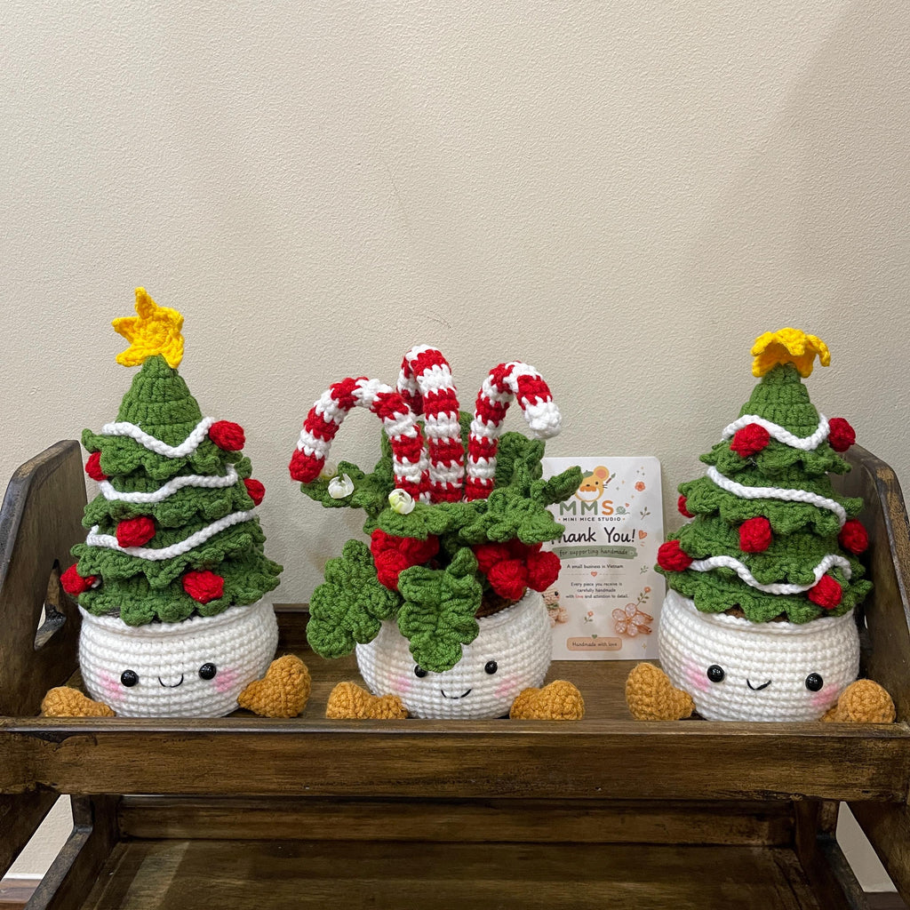 Handmade Crochet Christmas Plant Pot Holiday Keepsake